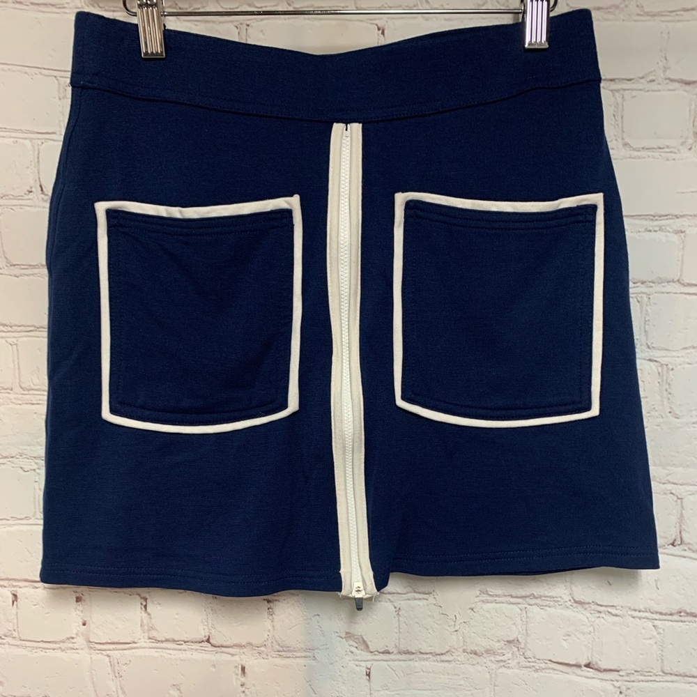 RARE Belyn Key Navy Skort with White Accents Size XS​